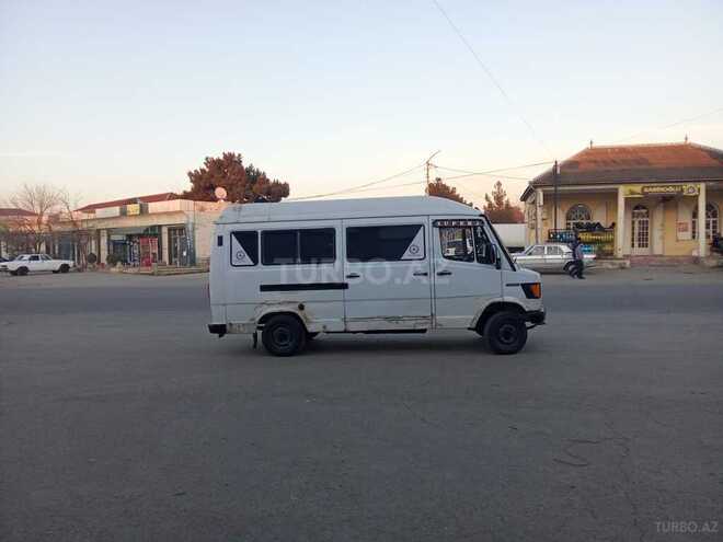 Mercedes 208 D 1992, 269,000 km - 2.3 л - Salyan