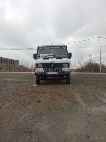 Mercedes 208 D 1992, 269,000 km - 2.3 л - Salyan