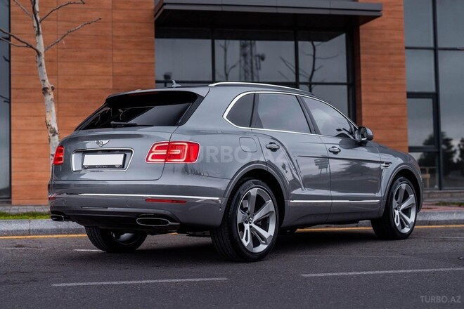 Bentley Bentayga 2016, 30,000 km - 6.0 l - Bakı