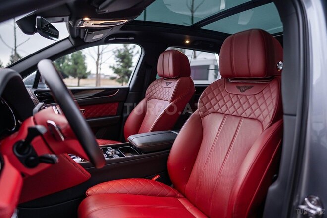 Bentley Bentayga 2016, 30,000 km - 6.0 l - Bakı