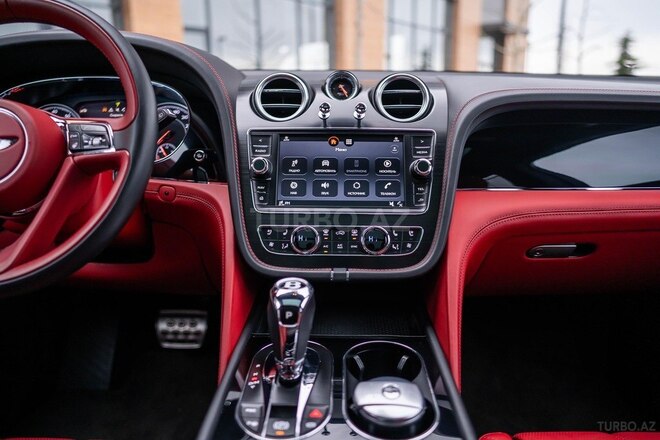 Bentley Bentayga 2016, 30,000 km - 6.0 l - Bakı