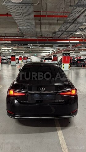 Lexus ES 300h 2023, 61,000 km - 2.5 l - Bakı