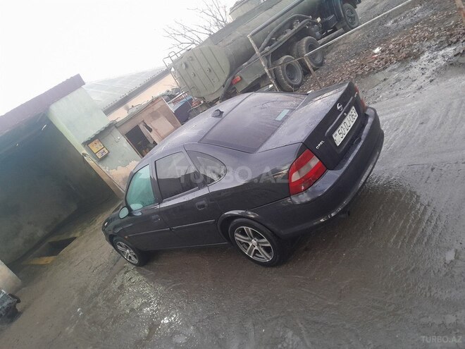 Opel Vectra 1997, 275,432 km - 1.6 л - Qazax