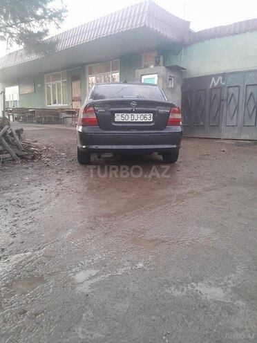 Opel Vectra 1997, 275,432 km - 1.6 л - Qazax
