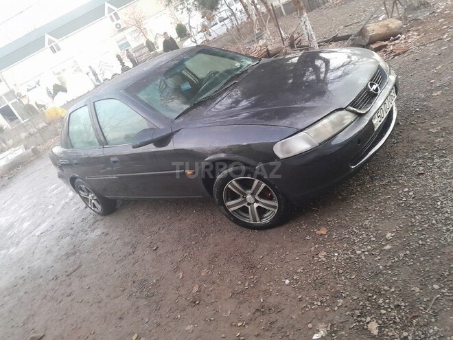 Opel Vectra 1997, 275,432 km - 1.6 л - Qazax
