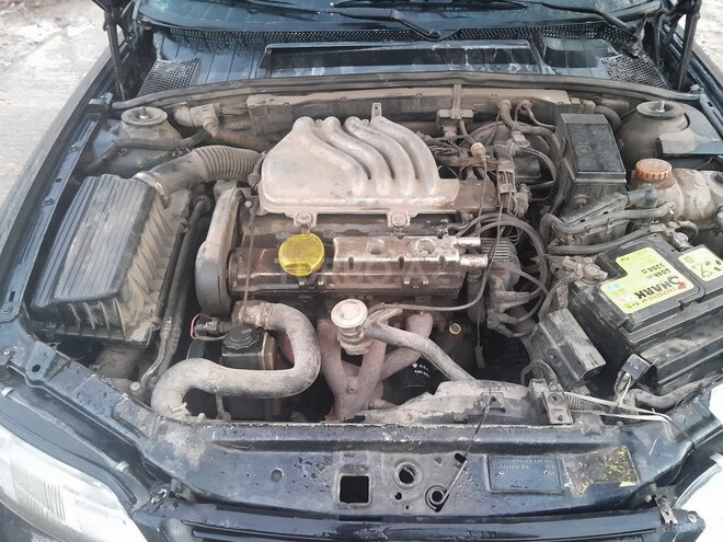 Opel Vectra 1997, 275,432 km - 1.6 л - Qazax