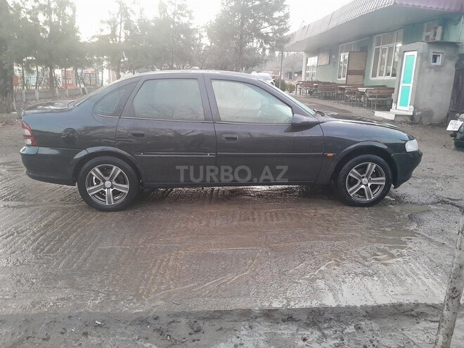 Opel Vectra 1997, 275,432 km - 1.6 л - Qazax