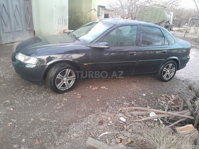 Opel Vectra 1997, 275,432 km - 1.6 л - Qazax