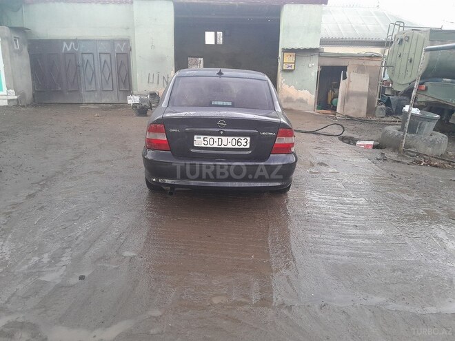 Opel Vectra 1997, 275,432 km - 1.6 л - Qazax