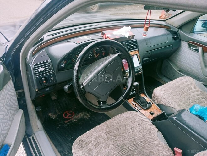 Mercedes C 200 1995, 350,009 km - 2.0 l - Quba