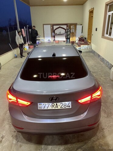 Hyundai Elantra 2015, 135,185 km - 1.8 л - Gəncə