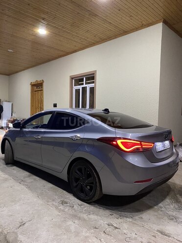 Hyundai Elantra 2015, 135,185 km - 1.8 л - Gəncə