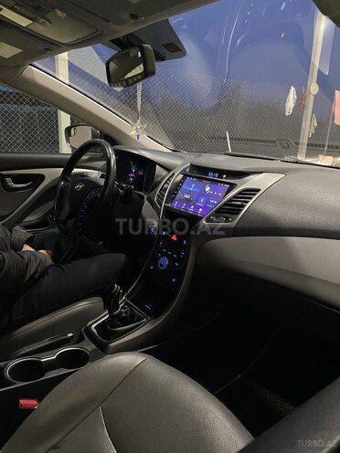 Hyundai Elantra 2015, 135,185 km - 1.8 л - Gəncə