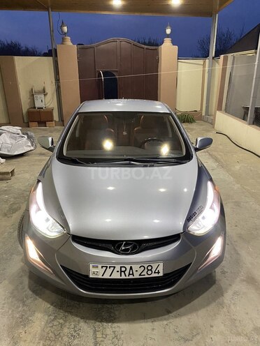 Hyundai Elantra 2015, 135,185 km - 1.8 л - Gəncə