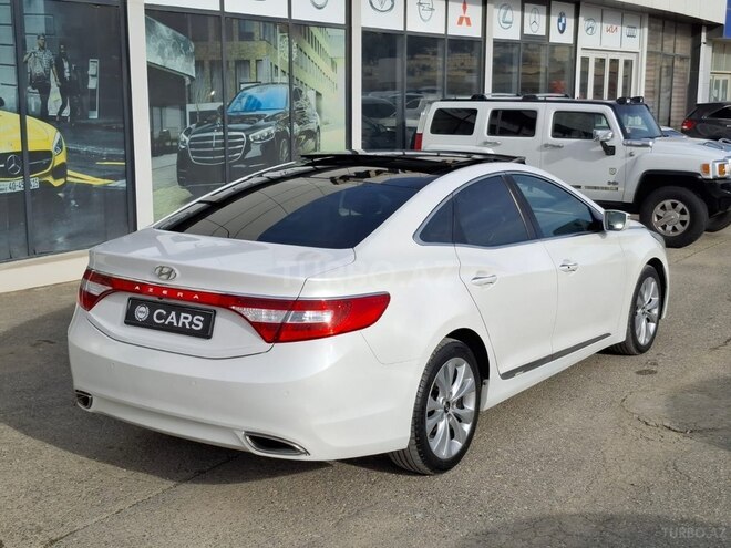 Hyundai Azera-8