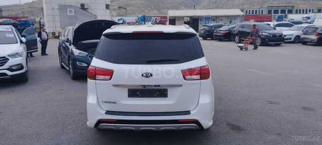 Kia Carnival 2015, 222,000 km - 2.2 l - Bakı