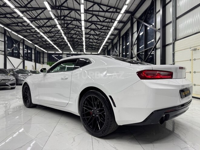 Chevrolet Camaro-12