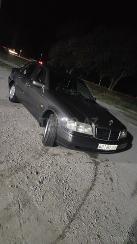 Mercedes C 220 1994, 326,000 km - 2.2 l - Şəki