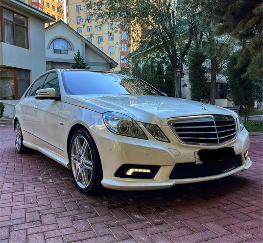 Mercedes E 250 2011, 225,860 km - 1.8 l - Bakı