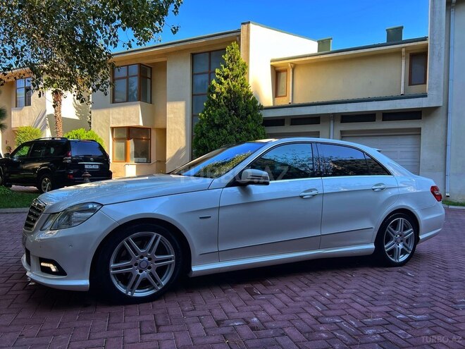 Mercedes E 250 2011, 225,860 km - 1.8 l - Bakı