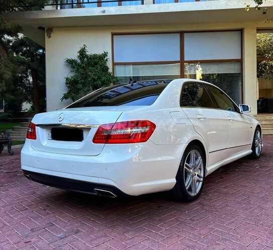 Mercedes E 250 2011, 225,860 km - 1.8 l - Bakı