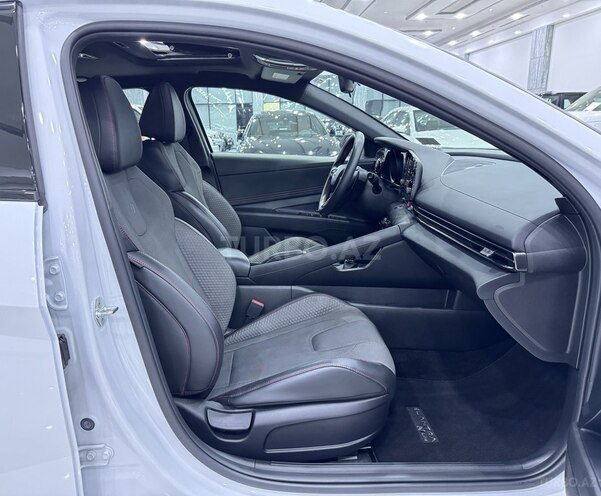Hyundai Elantra N Line-13