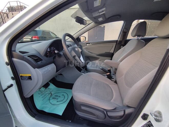 Hyundai Accent 2015, 185,075 km - 1.6 l - Bakı