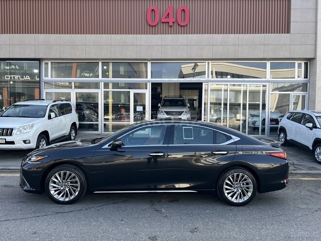 Lexus ES 300h 2024, 0 km - 2.5 l - Bakı