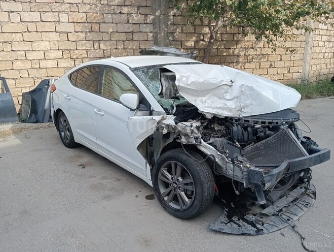 Hyundai Elantra 2016, 143,000 km - 2.0 л - Bakı