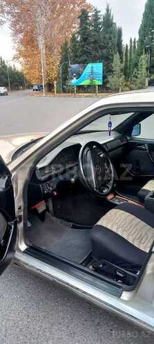Mercedes E 250 1988, 382,132 km - 2.5 l - Bərdə
