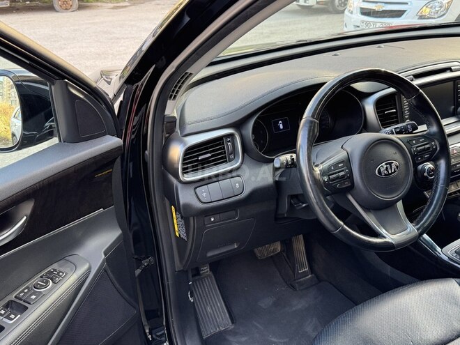 Kia Sorento-12