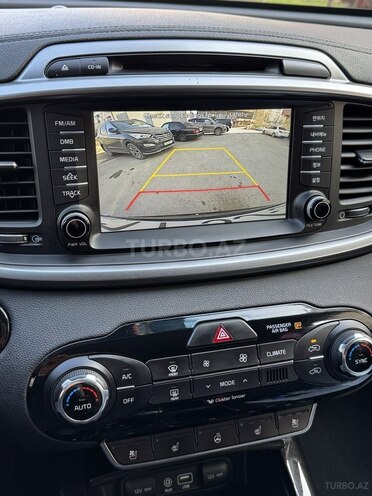 Kia Sorento-11