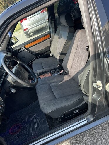 Mercedes E 220 1993, 500,000 km - 2.2 l - Bakı