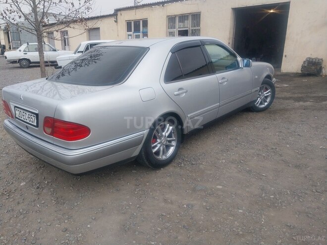 Mercedes E 200 1998, 320,000 km - 2.0 l - Bakı