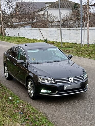 Volkswagen Passat 2013, 190,000 km - 1.8 l - Bakı