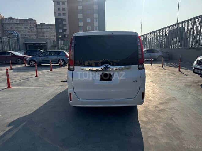 Toyota Noah 2016, 62,000 km - 1.8 l - Bakı