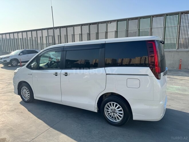 Toyota Noah 2016, 62,000 km - 1.8 l - Bakı