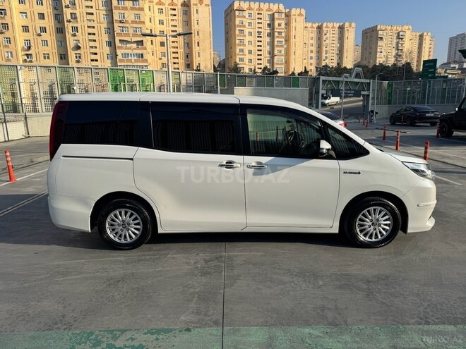 Toyota Noah 2016, 62,000 km - 1.8 l - Bakı