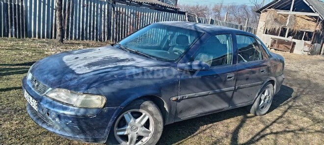 Opel Vectra 1997, 556,656 km - 1.6 l - Zaqatala