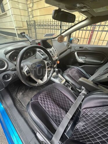 Ford Fiesta 2012, 290,000 km - 1.6 л - Bakı