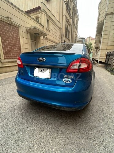 Ford Fiesta 2012, 290,000 km - 1.6 л - Bakı