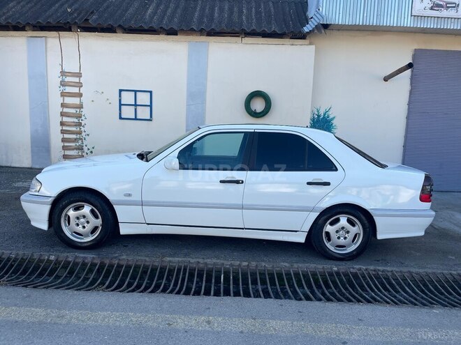 Mercedes C 220 d 1998, 557,000 km - 2.2 л - İsmayıllı
