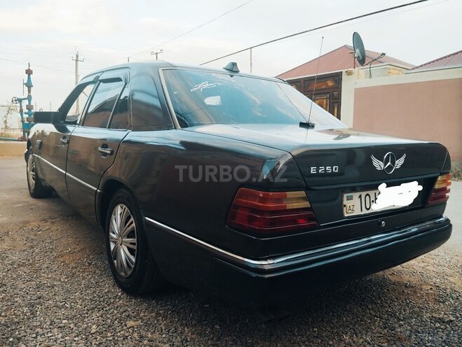 Mercedes E 260 1991, 315,000 km - 2.6 л - Bakı