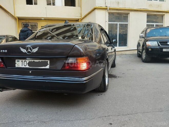 Mercedes E 260 1991, 315,000 km - 2.6 л - Bakı