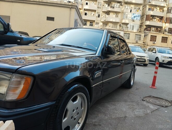 Mercedes E 260 1991, 315,000 km - 2.6 л - Bakı