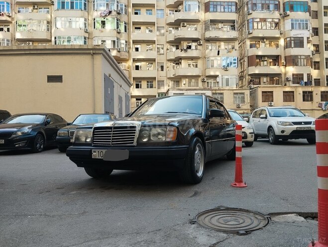 Mercedes E 260 1991, 315,000 km - 2.6 л - Bakı