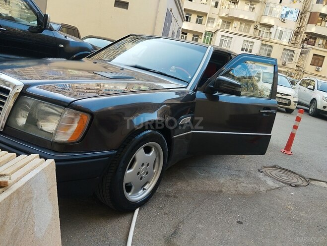 Mercedes E 260 1991, 315,000 km - 2.6 л - Bakı