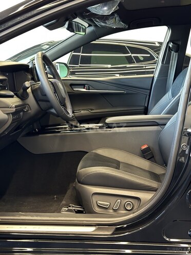 Toyota Camry-9