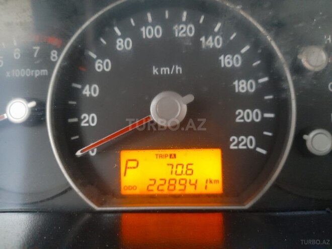 Kia Carens 2009, 198,500 km - 2.0 l - Bakı
