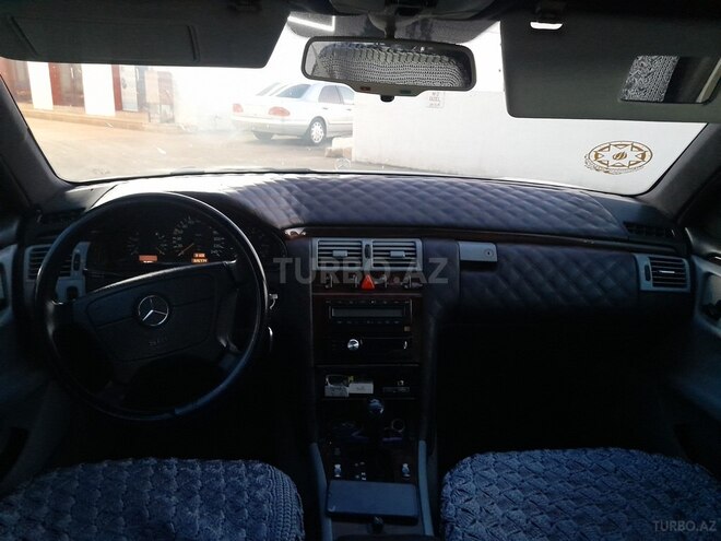 Mercedes E 320 1996, 326,000 km - 3.2 l - Bakı